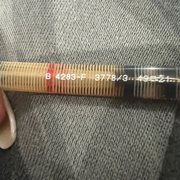 Burberry sunglasses - Picture 4 of 4